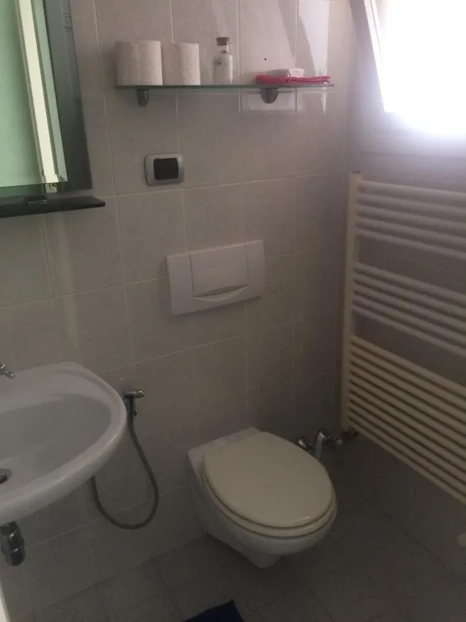 Stanza Privata Oleandro Hotel Gardone Riviera Guest house